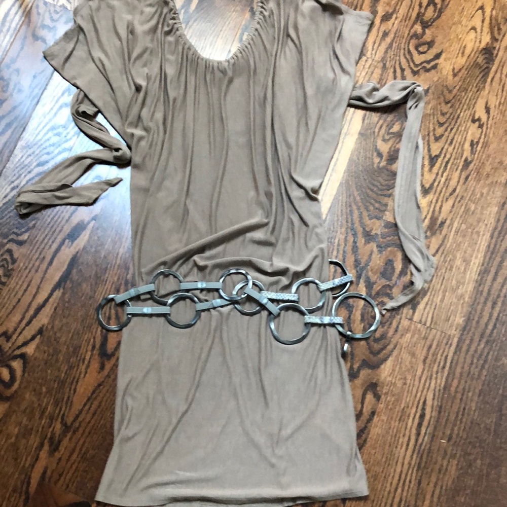 Top with open back and ruched front